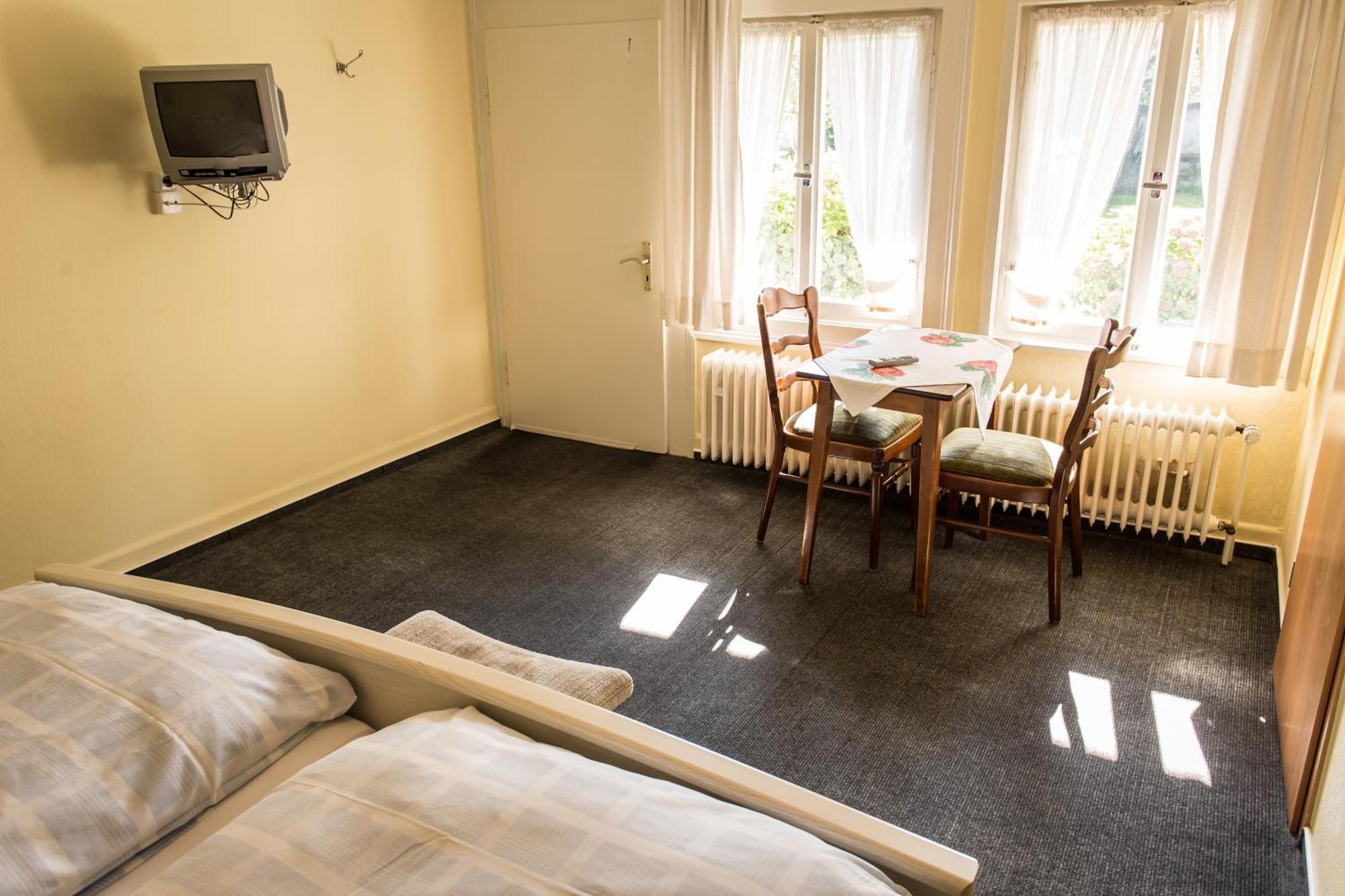 Hotel Leyscher Hof Leutesdorf Oda fotoğraf